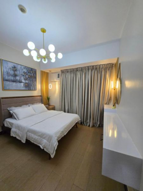 Cozy Corner Manhattan Heights 2BR with Amazing View